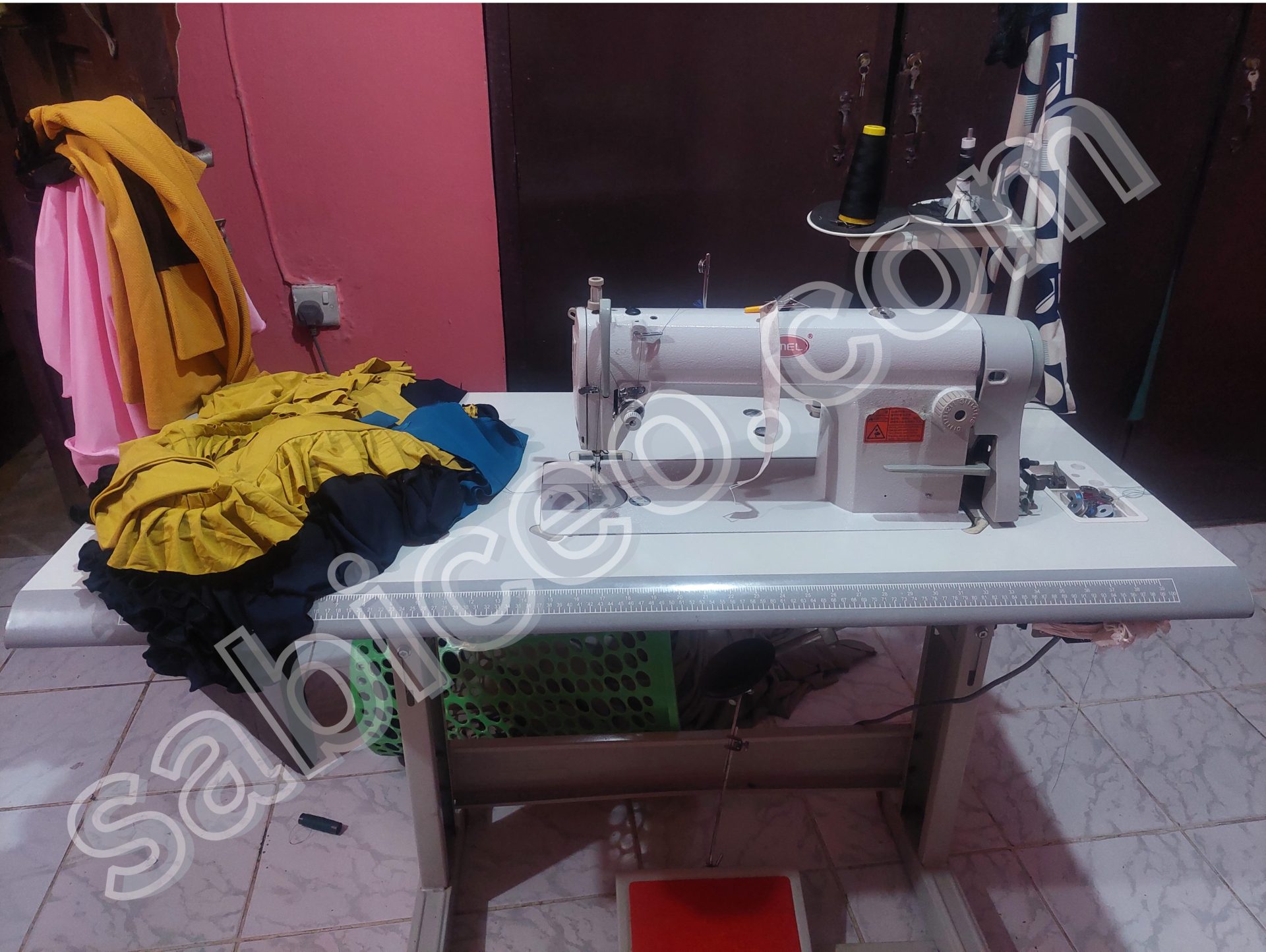 industrial sewing machine